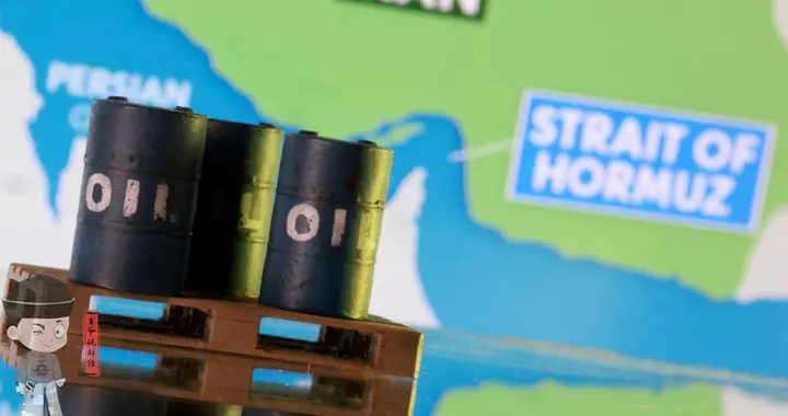 伊朗封锁霍尔木兹海峡，千万桶石油被困波斯湾!全球能源噩梦来了?