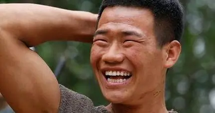 不止是嘎子的悲剧：当流量沦为“护身符”，公众人物的底线在哪儿