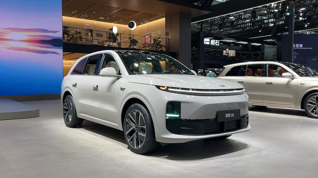 销量最高10台中大型SUV，月销1.8万台最低15万级，理想躺赢！