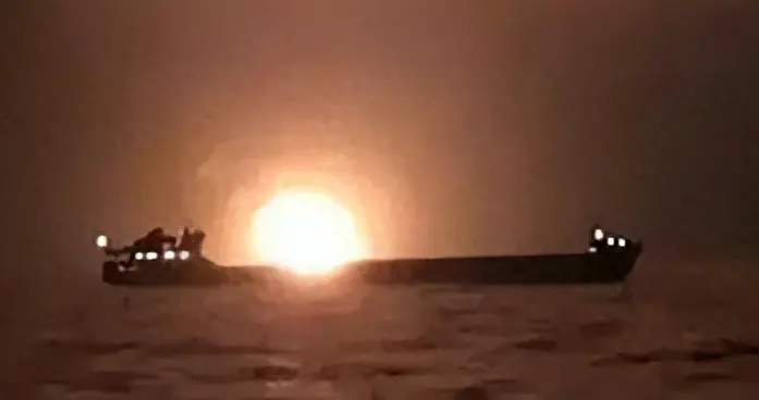 普京紧急救火！乌军海底索命，俄油轮排队沉海，凌晨噩梦降临基辅