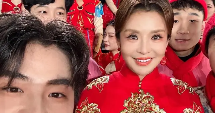 央视主持人大洗牌！2人被踢下桌、3人成功上桌，朱迅地位最意外