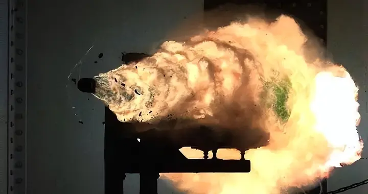 印媒：中国向世界宣布电磁枪完成实弹测试，决定未来武器发展方向