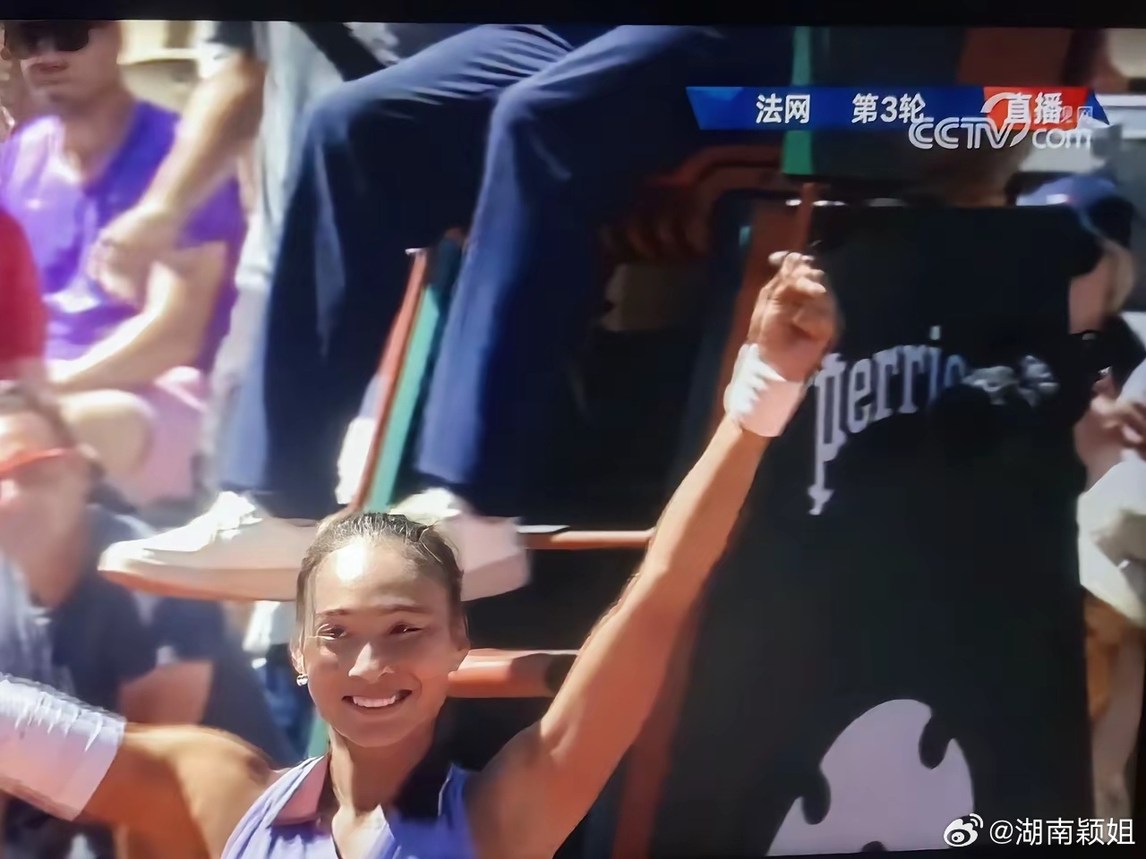 一不小心，郑钦文已经成了女网“大姐大” 李娜过后，中国女网沉寂了好久！...