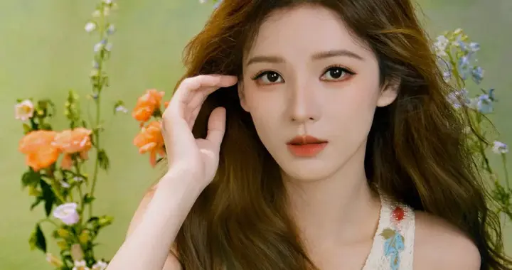 美女壁纸-第6165期-张予曦