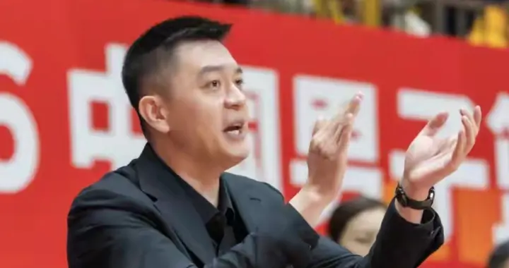 杨鸣：今晚要冲击联盟第一广东 亨特刚合练一次发挥如何还是未知数