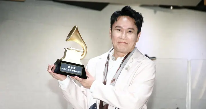 绝了！张信哲新专辑《属于》大突破逆改曲风，这质量谁听不迷糊？