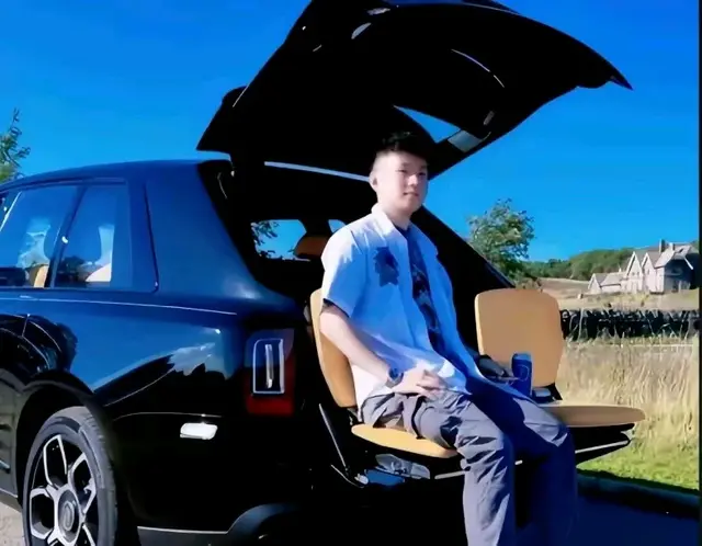 评论区画风突变，赵心童夺冠后，显赫家世被扒