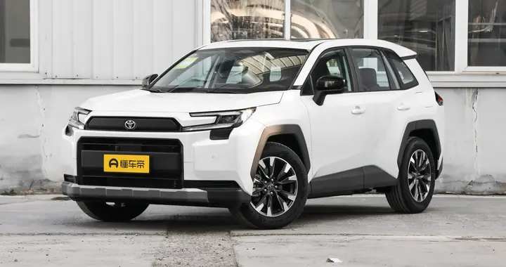 优惠后16.18万起，配2.0L+CVT变速箱，2026款RAV4荣放产品力如何