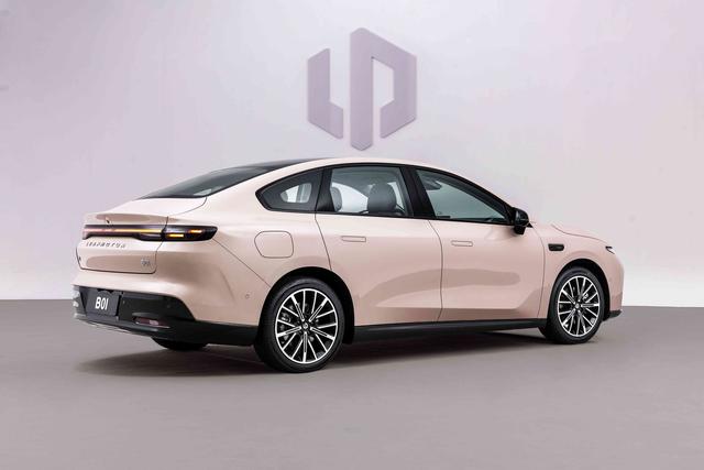 零跑B01：激光雷达+8650芯片，顶配或不超15万！