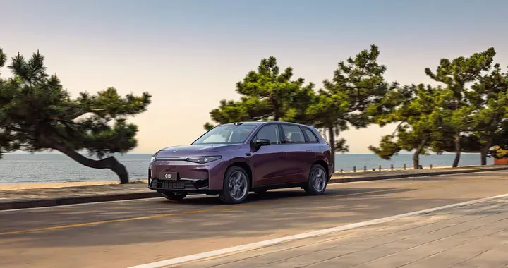 降4000福利上线！零跑C10 PK 探索06 C-DM，13万不到配齐越级配置