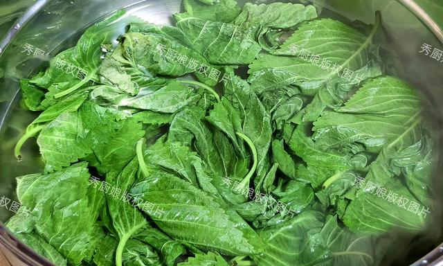 一祛湿、二润肺、三健脾胃，这菜全身是宝，5月抓紧吃，别错过了