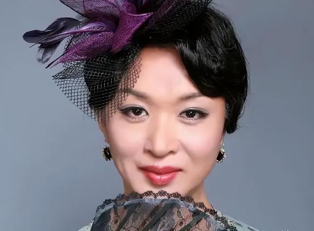 金星曾不顾一切领养的3个孩子，现在怎样了？她的付出令人心酸