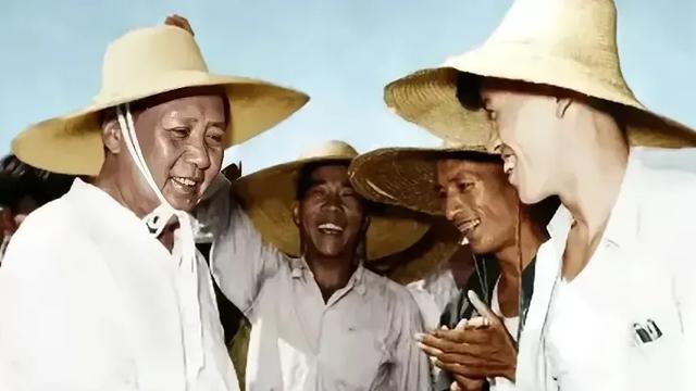 热情圆月D8：苍生真天地，历史人民写！