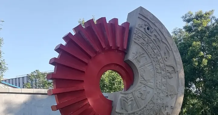 “亮剑”的喧嚣与沉默的定力：一场被误读的战略叙事