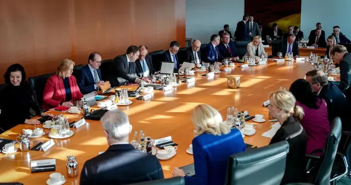 关于乌克兰，德国政府做出重大政策调整！