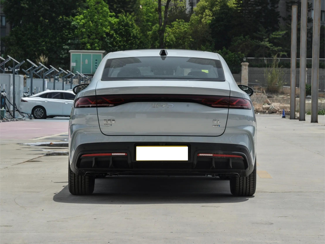 中级车降到8.98万，满油满电跑2100km，曾月销39490辆，家用首选