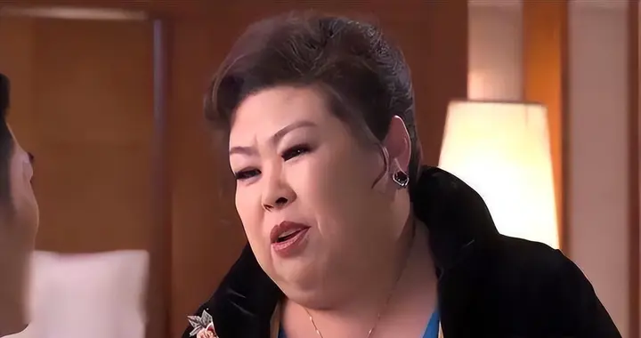 原来她早已去世，又胖又丑却被赵本山赏识，霸道富婆形象深入人心