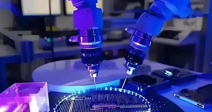 中国芯片迎来新突破，全世界都没想到，芯片还能自己长出来？