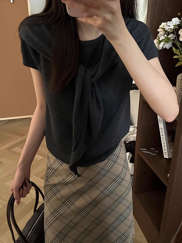法式灰色小飞袖针织冰丝短款上衣女夏季气质
