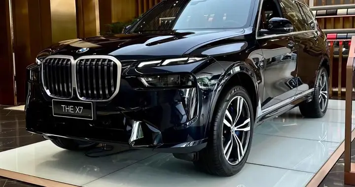 2026款宝马X7上市，配置升级、动力增强，推出3款车型，售价92万