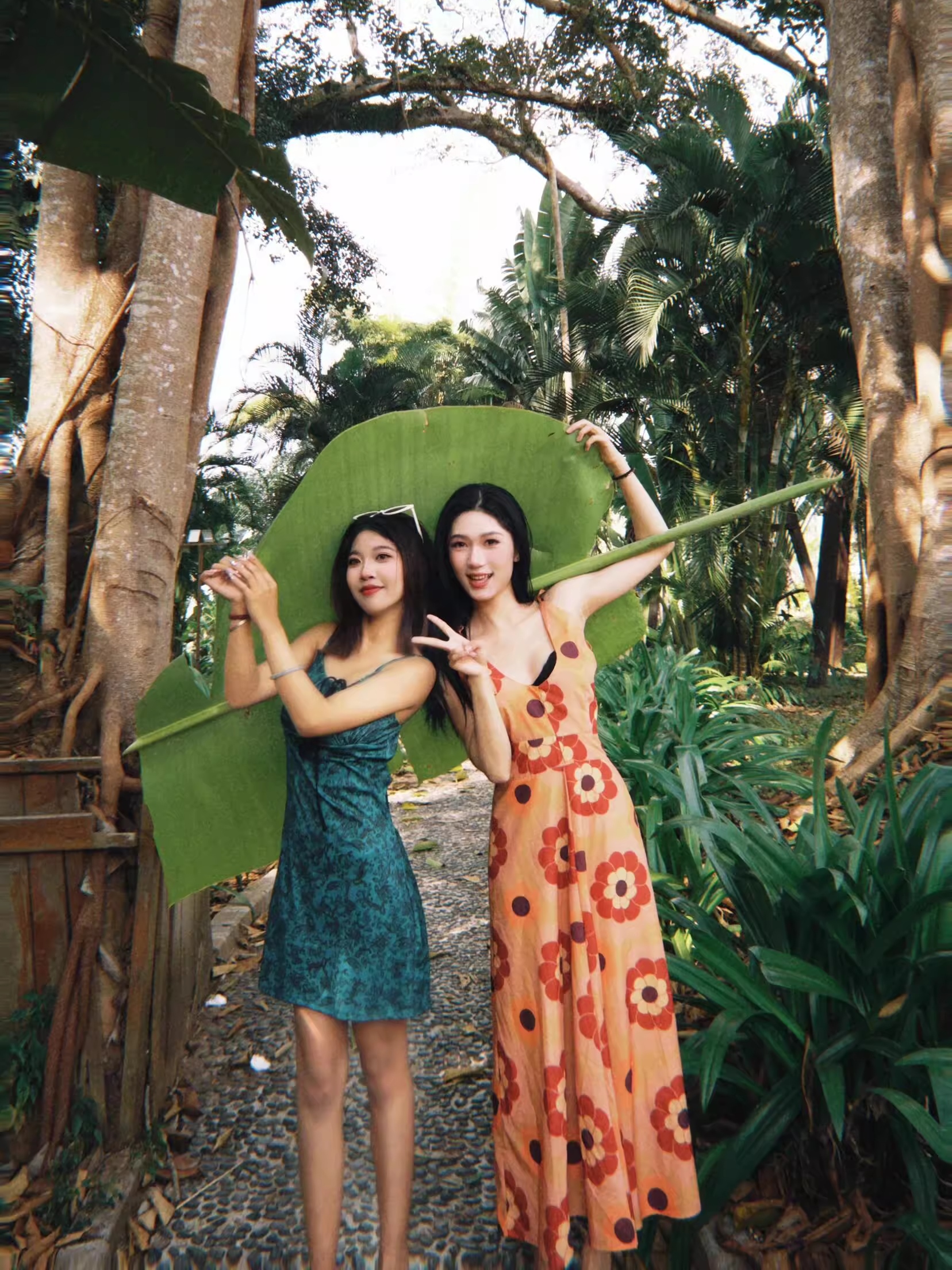 一眼爱上的法式碎花连衣裙！敲甜美