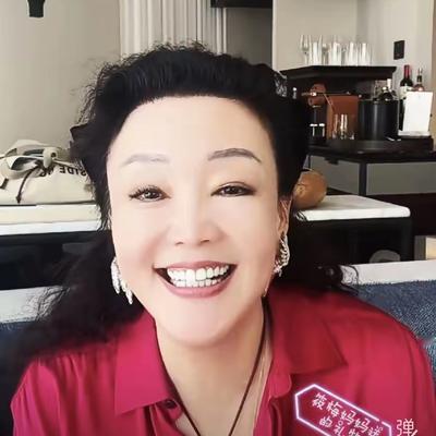 辣椒娱乐：张兰收到亲家