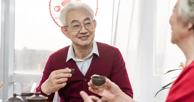 退休之后才看清：有这3类朋友，越早疏远越好