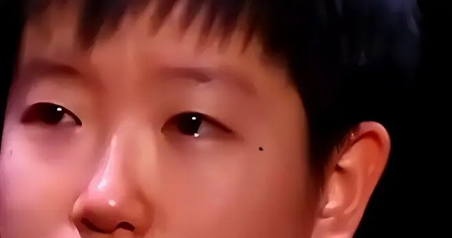 香港总决赛人气大跌引热议，孙颖莎的做法很清醒，坚守底线不越界