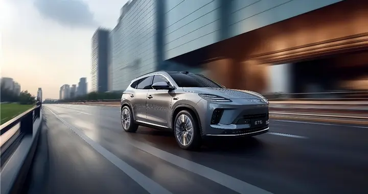 星途ET5辅助驾驶天花板，猎鹰700把安全拉到满