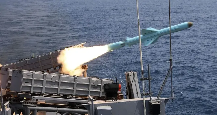 伊朗喊出“全面战争”：一场危险的豪赌，谁在把世界推向火海？