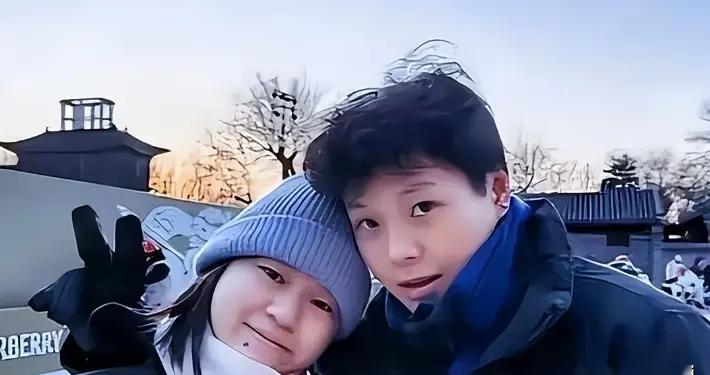 全红婵正式回归亮相！身材高挑、颜值抢眼，留长发惊艳众人