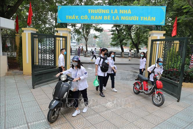 越南河内警方否认自2026年8月15日起禁止18岁以下青少年骑摩托车的...