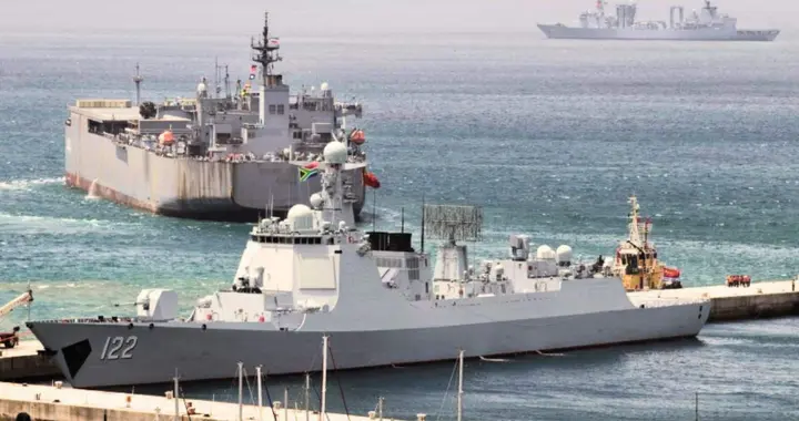 伊朗舰队参加金砖军演，却在最后一刻接到通知，被主办国拒之门外