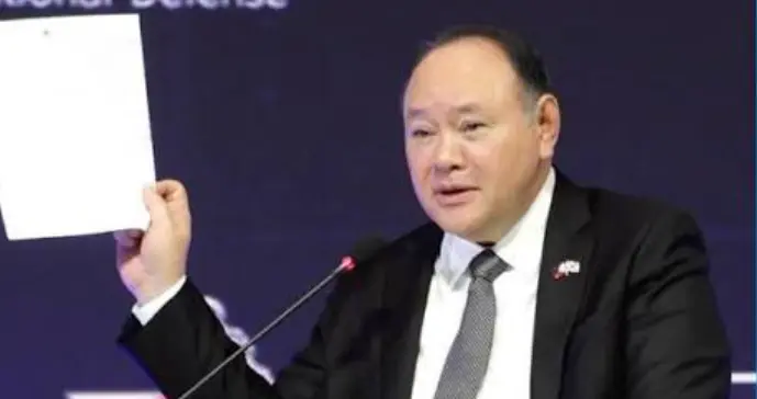 小丑！菲律宾防长在韩国当众点名中国：体面点，有点羞耻心吧！