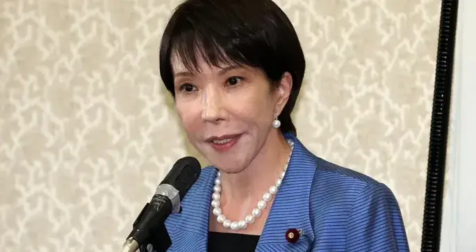 高市等来帮手，新加坡总理逼中国向日本就范，4大战区发声