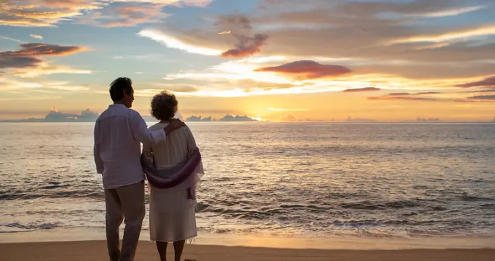 替我还清20万，就和你谈恋爱！ 67岁大叔帮52岁女友还债后恋情告吹