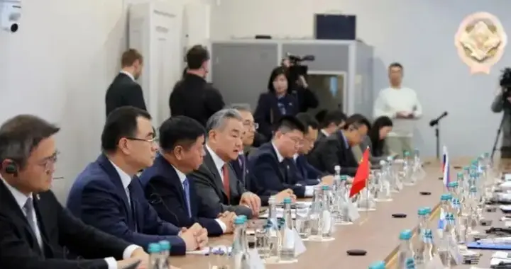 血债必须偿还，中俄已联手，俄率先开第一枪，日本14人被列为战犯