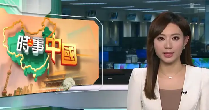 中国军事新闻：解放军海军两艘055型驱逐舰亮相！