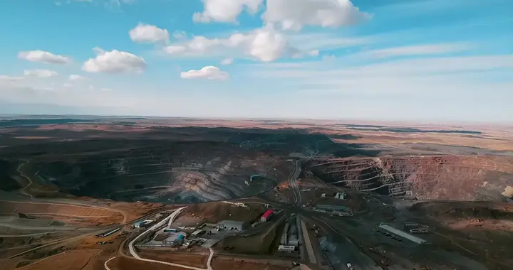 真是天佑中华！中美博弈最激烈的关键时刻，内蒙发现“超级核矿”