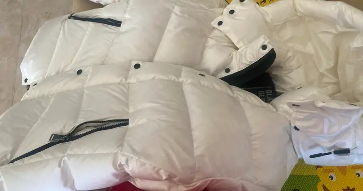 冬天穿羽绒服总犯愁？机洗怕结块、选款没头绪，看完这篇不踩坑