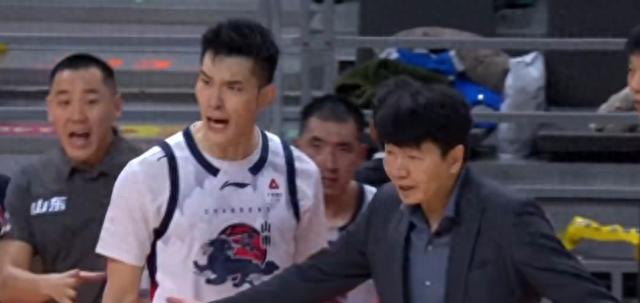邱彪：我们有针对徐杰做出重点防守，但最终的结果显而易见