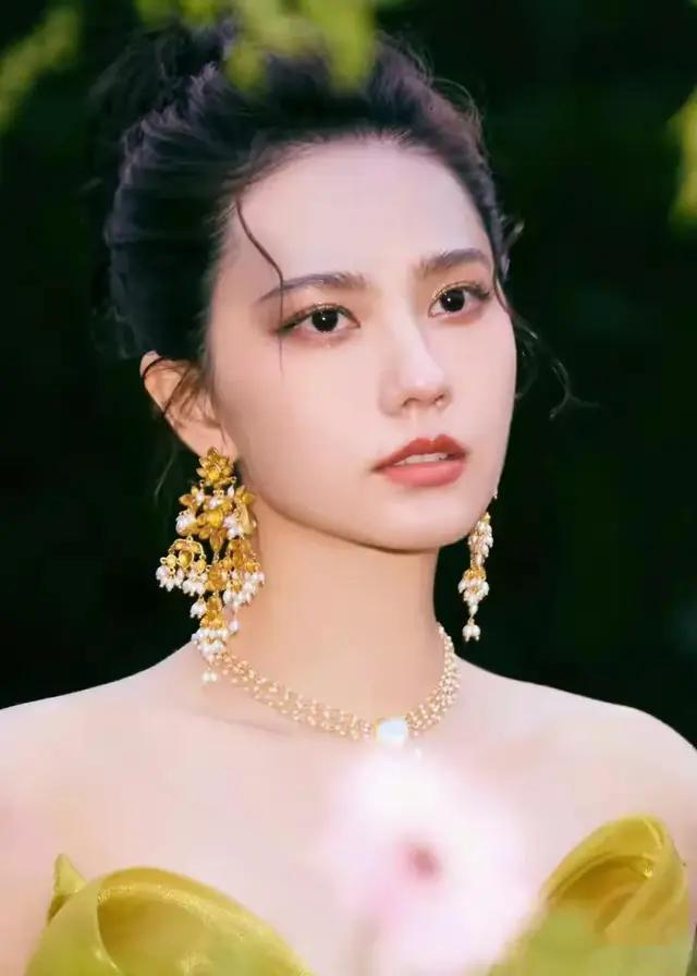 姜佩瑶