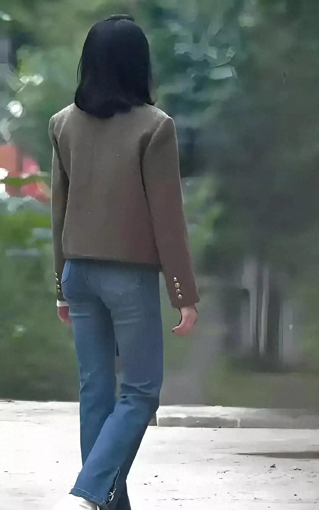 腿占屏幕一半 关晓彤