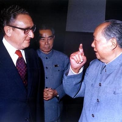 炎左aa：1976年，毛主席为何要邀请已