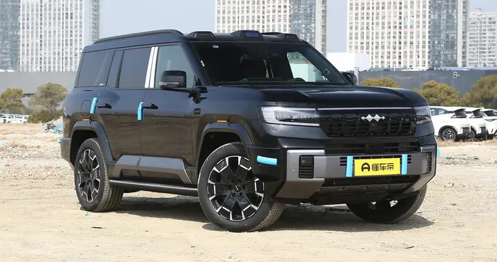 五座版豹8配置对比：差价2万，升级辅助驾驶系统+电动踏板，值吗