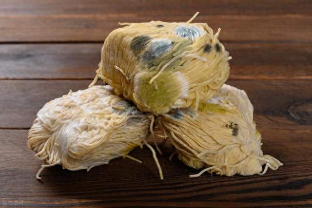 霉变食物为何会增加食管癌风险？