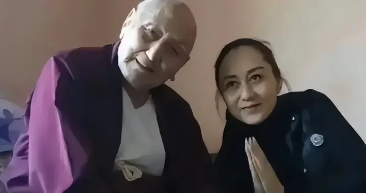 李连杰和利智的合照曝光，向太不再隐瞒，坦白两人的“真实关系”