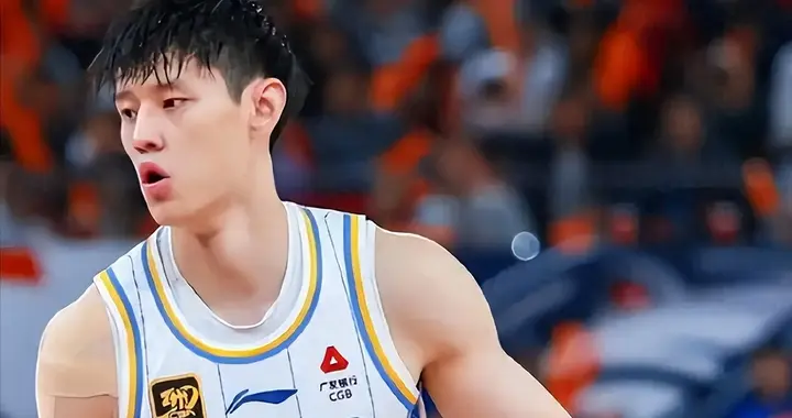 2年伤了4次！曾凡博这次落选男篮，到底是可惜还是活该？