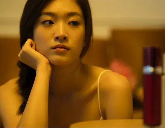 新婚女邻居总向我求助，那晚冲动下做了错事，却迎来幸福结局