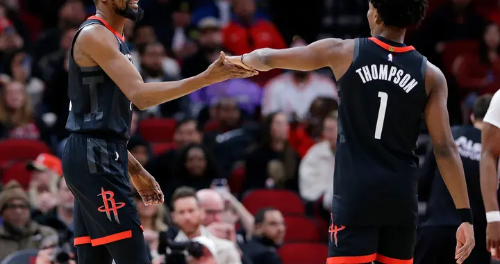 火箭险胜热火 乌度卡终于悟道 火箭三球员创纪录的背后皆有迹可循